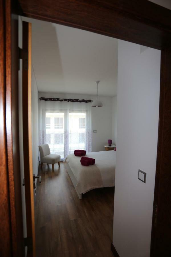 Surf And Stones Apartment 佩尼契 外观 照片